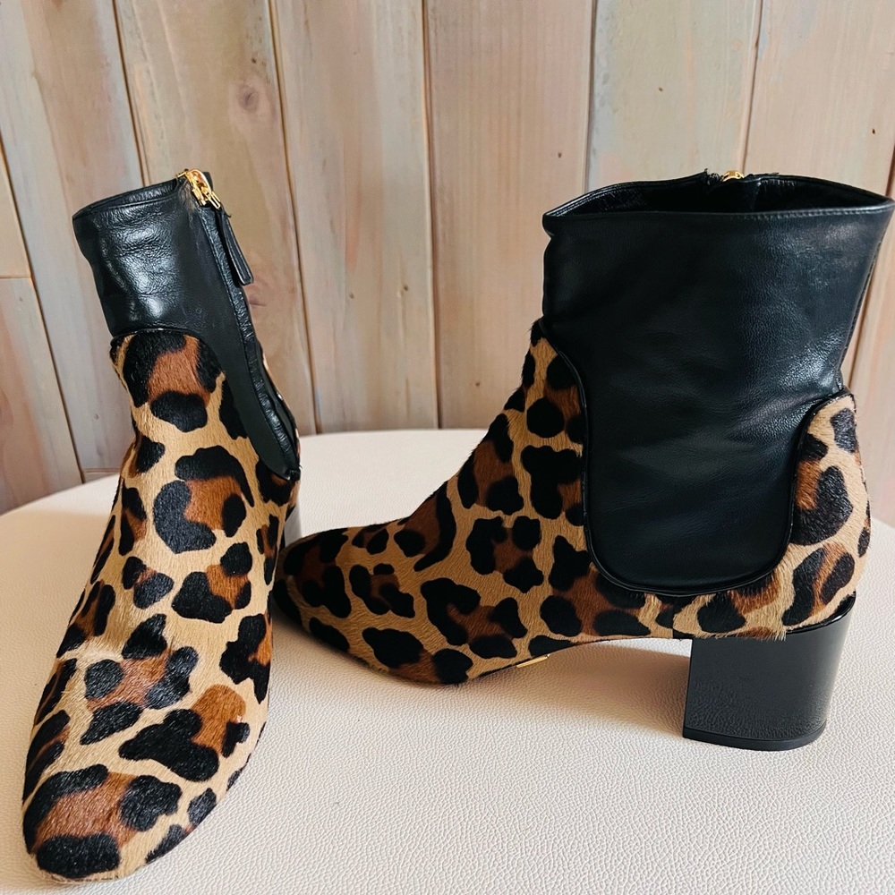 Michael Kors Collection ankle boots Animal print Size 9